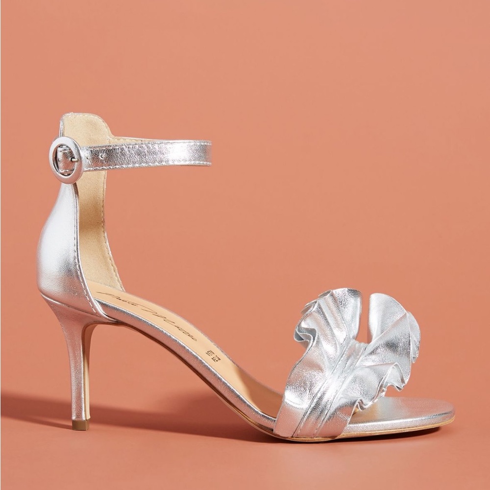 Paolo Mattei Ruffled Heels, Silver, Size 39